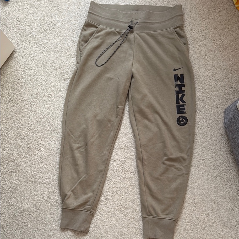 Nike Tan Joggers 7/8 Training Pants